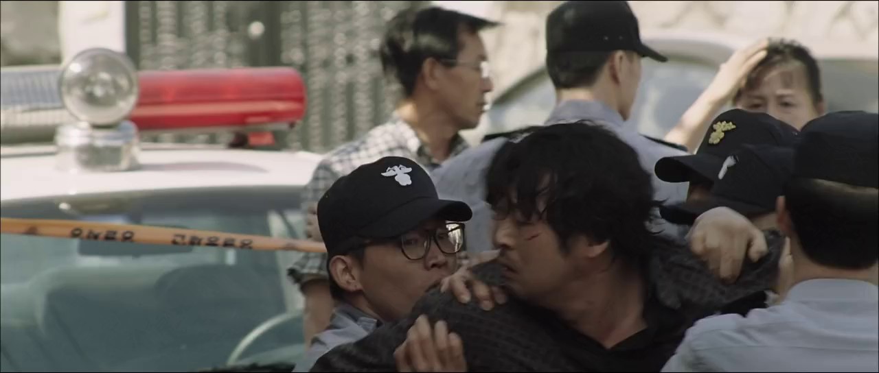 The Chaser (2008) WEBRip Hindi + Tam + Tel + Kor 720p AVC DDP 5.1 CineVood.mkv.0004